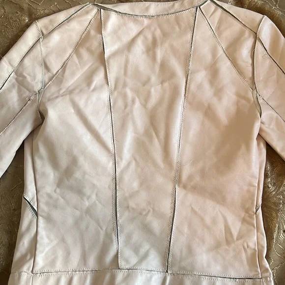 Jacket - Picture 5 of 5